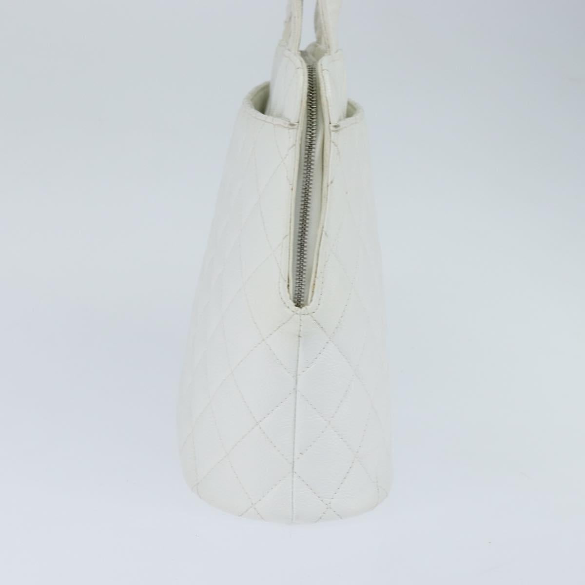 CHANEL Matelasse Tote Bag Caviar Skin White CC Auth bs30478