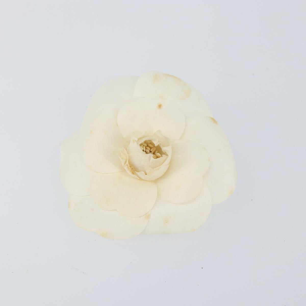 CHANEL Camelia Brooch Nylon White CC Auth bs30592