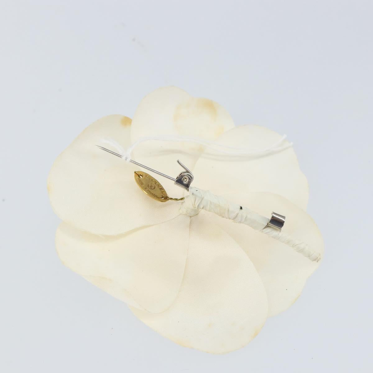 CHANEL Camelia Brooch Nylon White CC Auth bs30592
