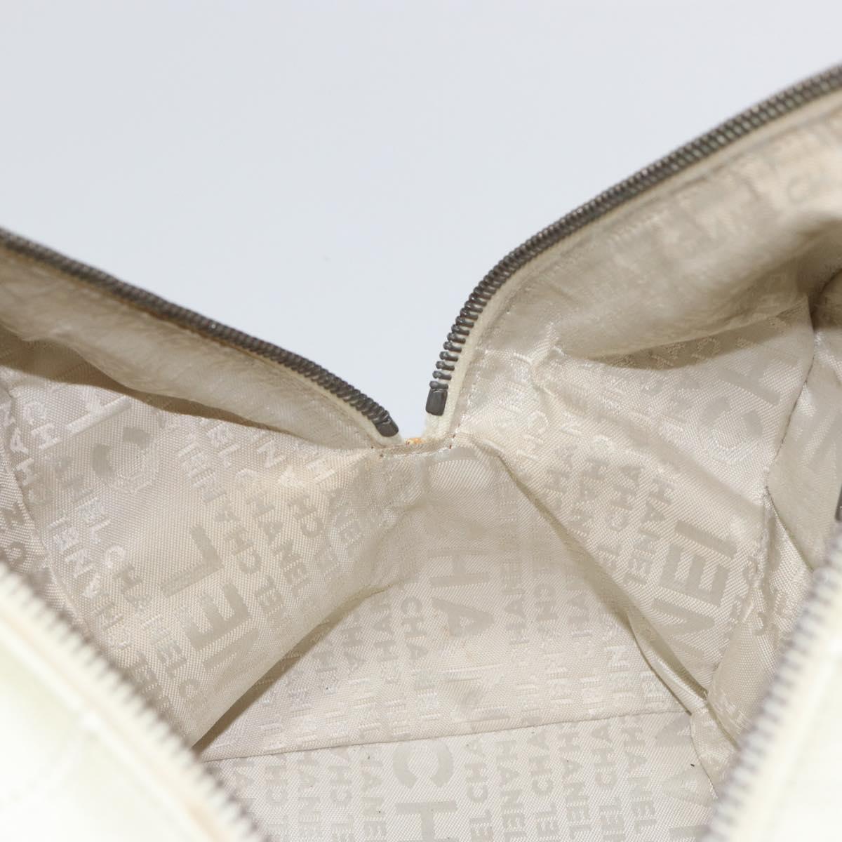 CHANEL Choco Bar Shoulder Bag Caviar Skin White Silver CC Auth bs30605