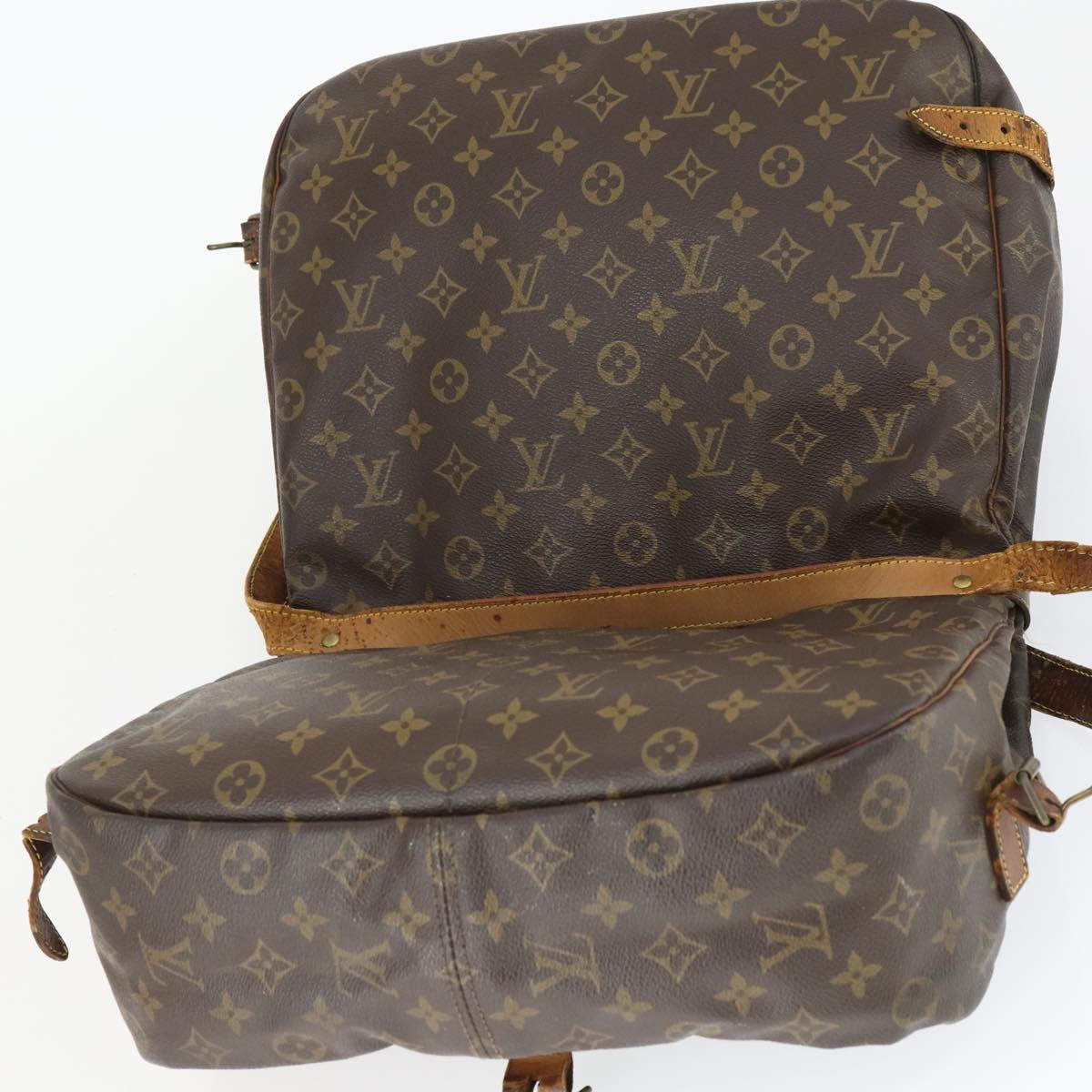 LOUIS VUITTON Monogram Saumur 35 Shoulder Bag M42254 LV Auth bs30831
