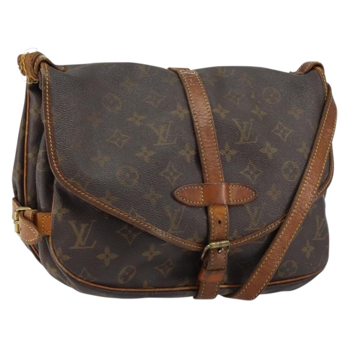 LOUIS VUITTON Monogram Saumur 30 Shoulder Bag M42256 LV Auth bs30833