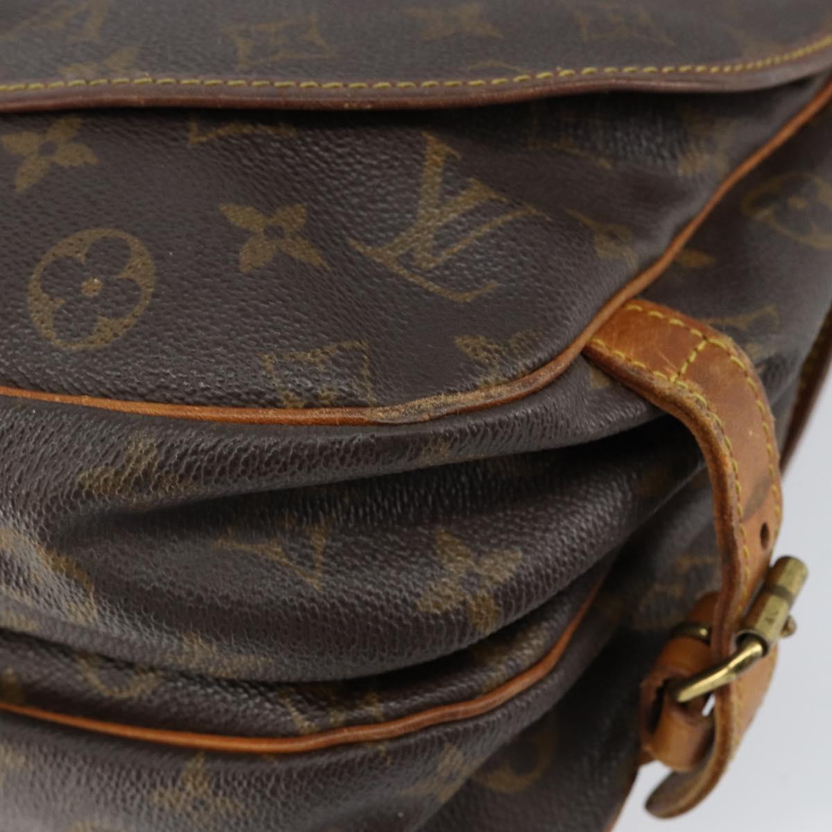 LOUIS VUITTON Monogram Saumur 30 Shoulder Bag M42256 LV Auth bs30833