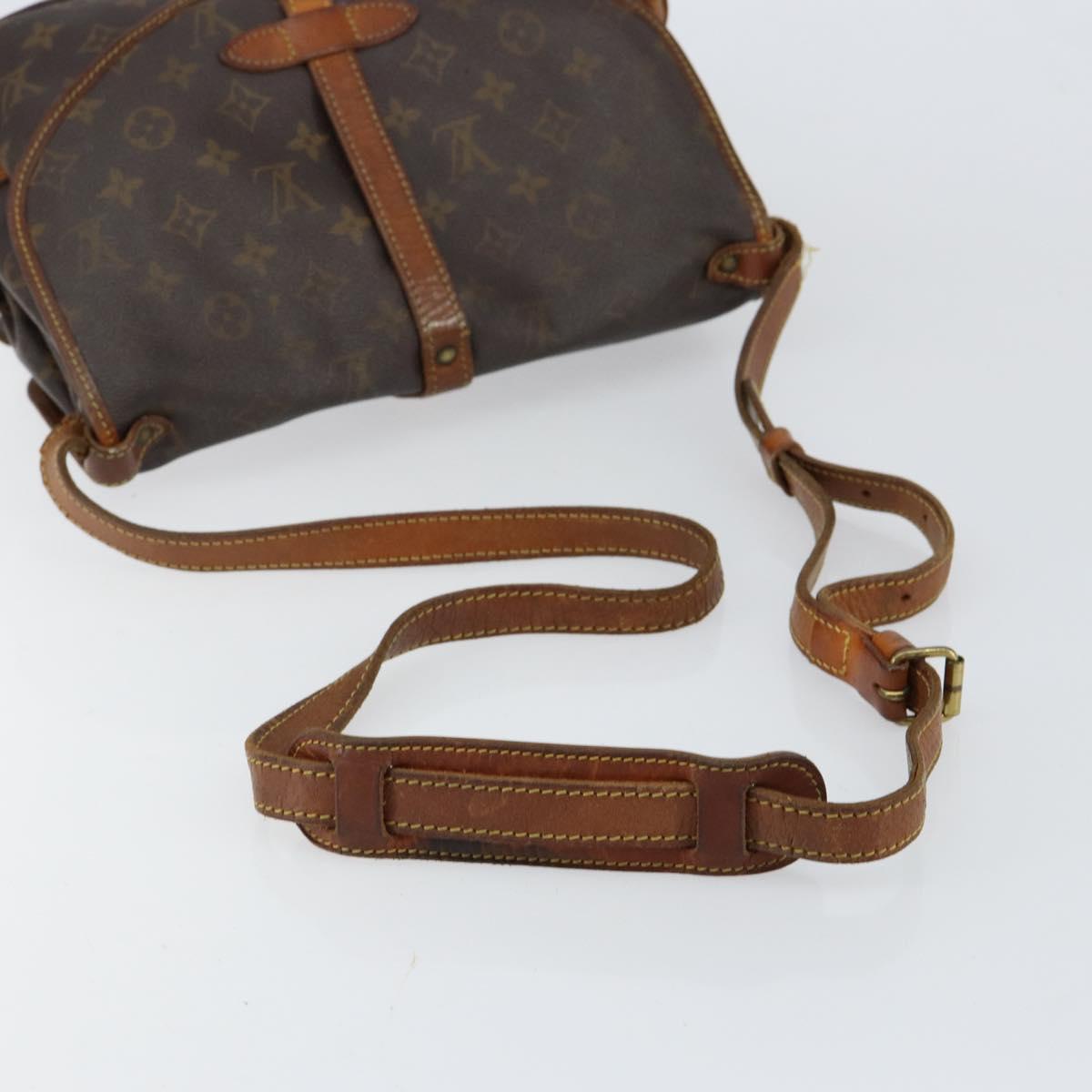 LOUIS VUITTON Monogram Saumur 30 Shoulder Bag M42256 LV Auth bs30833