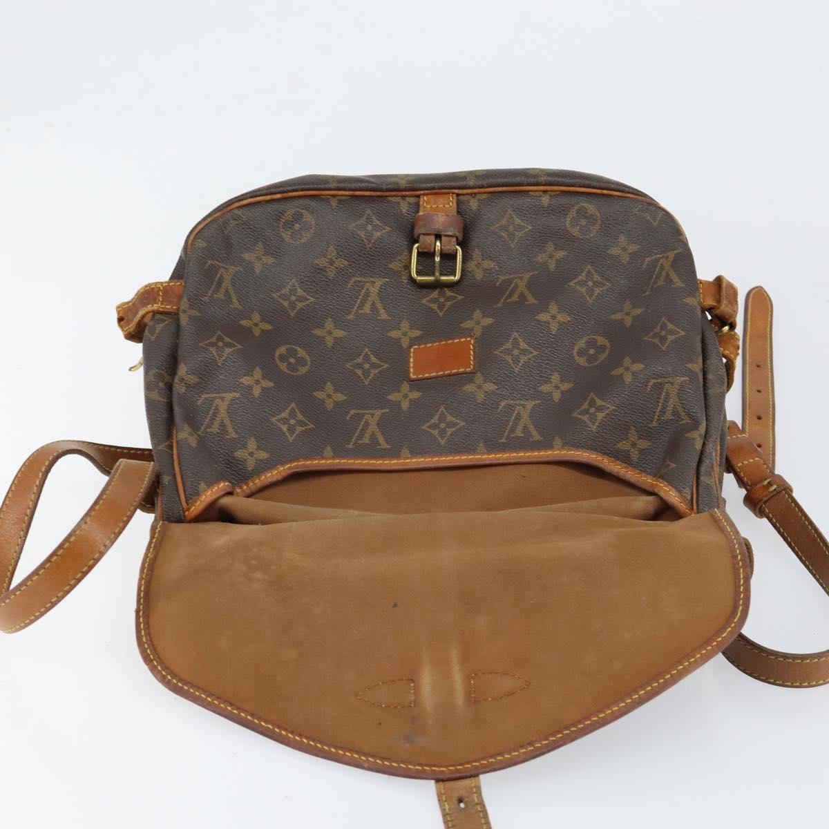 LOUIS VUITTON Monogram Saumur 30 Shoulder Bag M42256 LV Auth bs30834