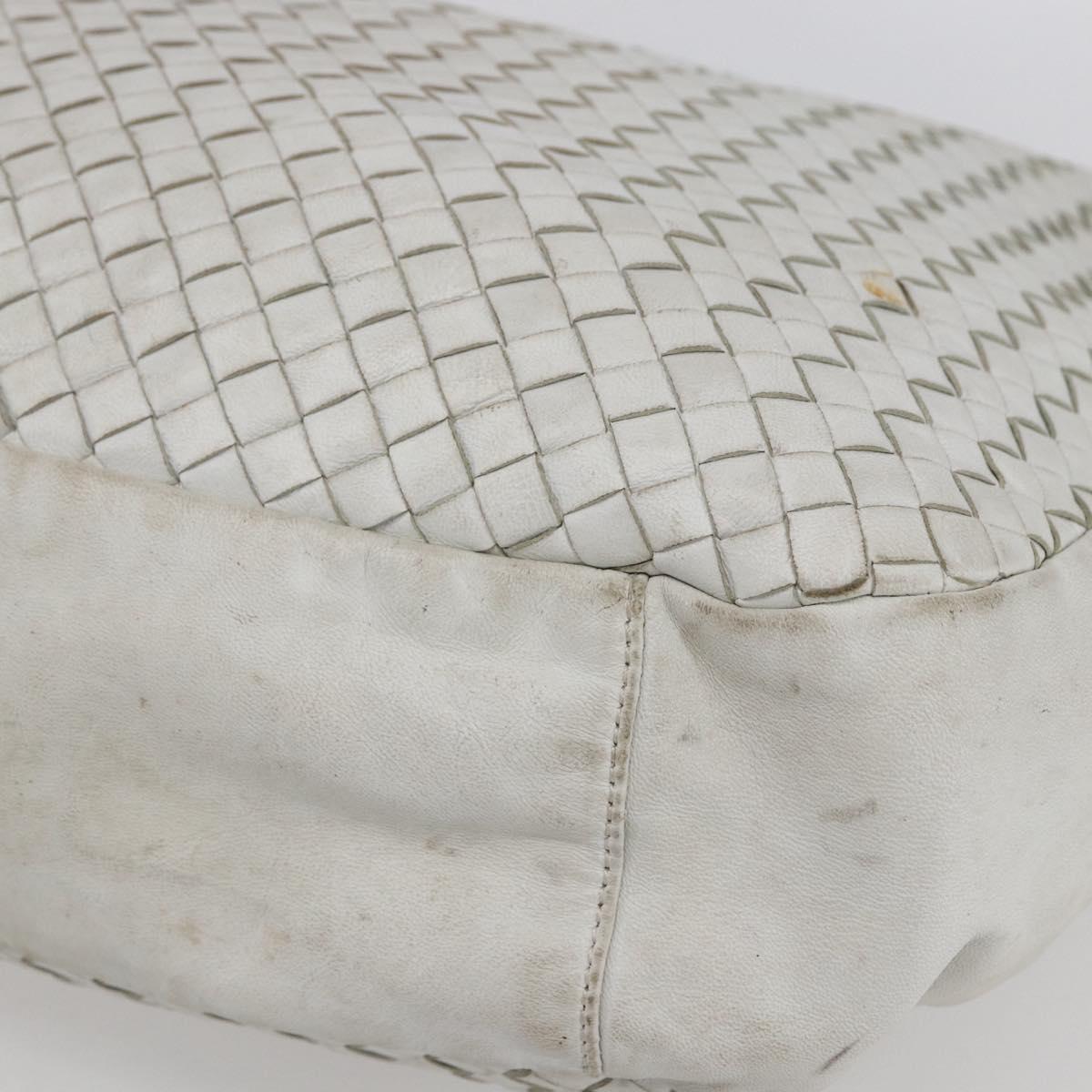 BOTTEGA VENETA INTRECCIATO Shoulder Bag Leather White Silver Auth bs30958