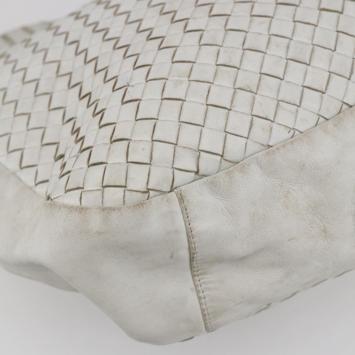 BOTTEGA VENETA INTRECCIATO Shoulder Bag Leather White Silver Auth bs30958