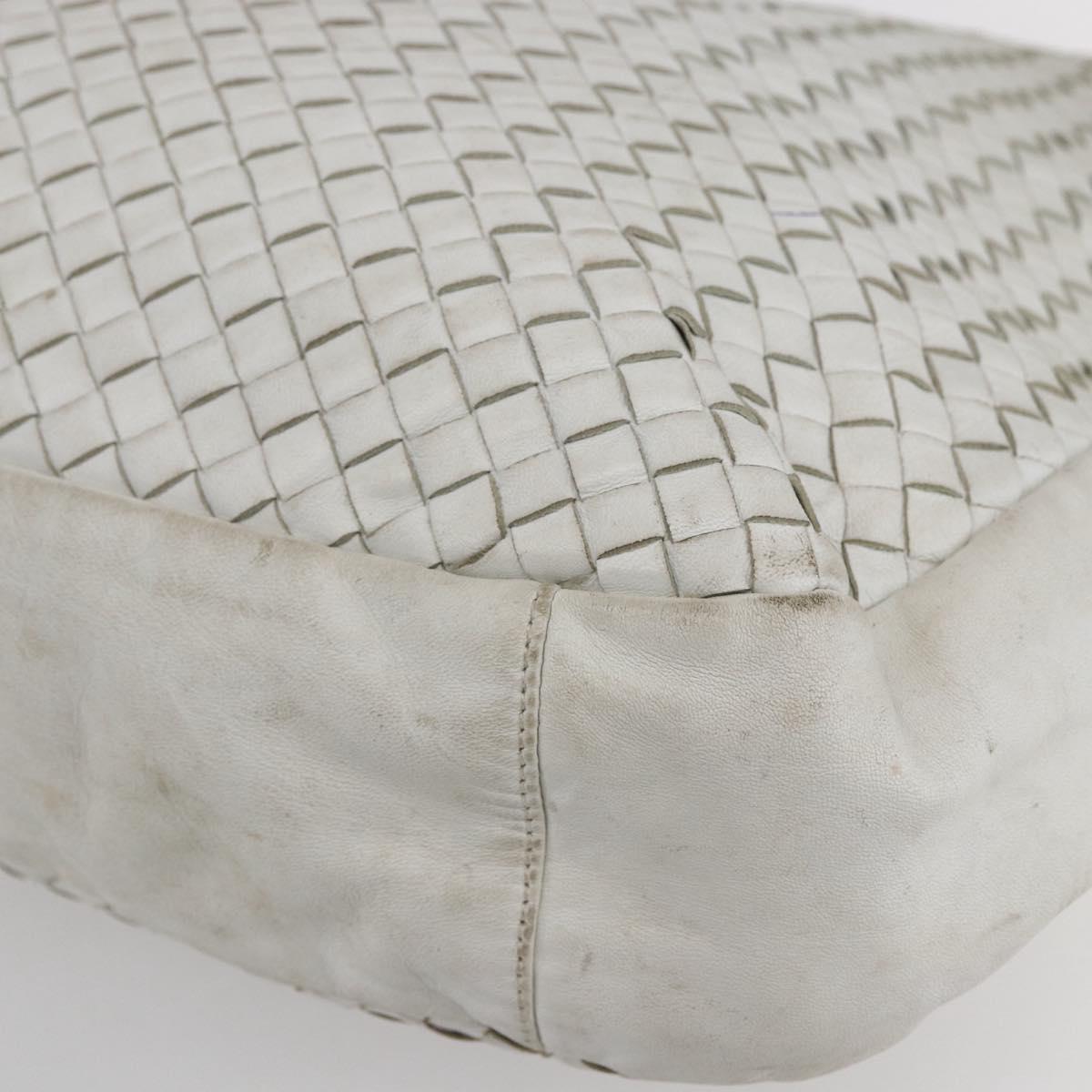 BOTTEGA VENETA INTRECCIATO Shoulder Bag Leather White Silver Auth bs30958