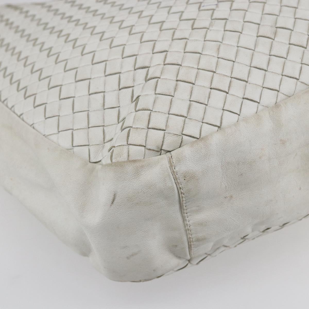 BOTTEGA VENETA INTRECCIATO Shoulder Bag Leather White Silver Auth bs30958