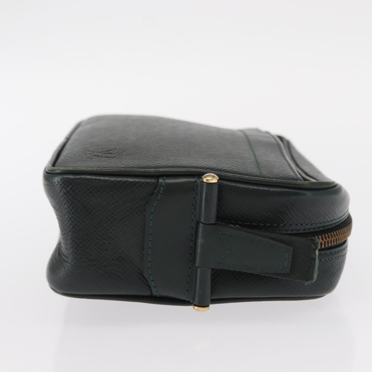 LOUIS VUITTON Taiga Karga Clutch Bag Epicea M30814 LV Auth bs31097