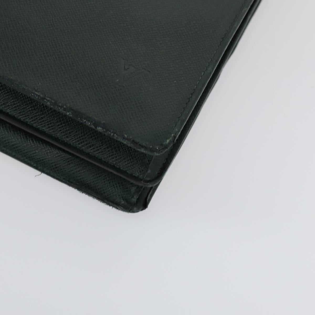 LOUIS VUITTON Taiga Serviette Moskova Business Bag Epicea M30034 LV Auth bs31098