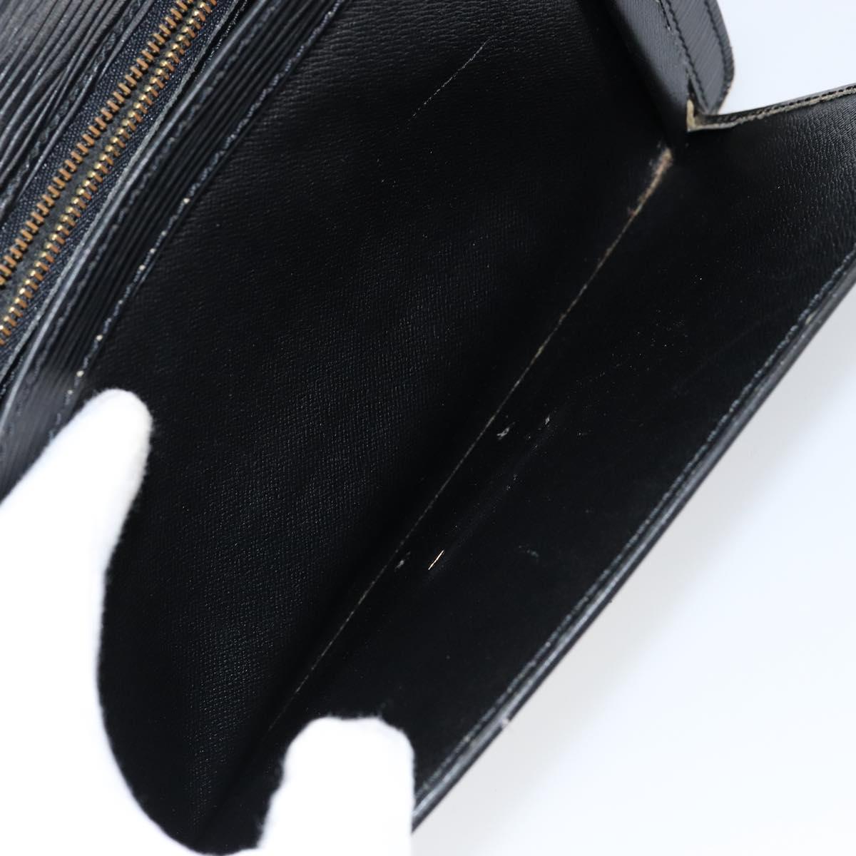 LOUIS VUITTON Epi Serie Dragonne Clutch Bag Black Noir M52612 LV Auth bs31101