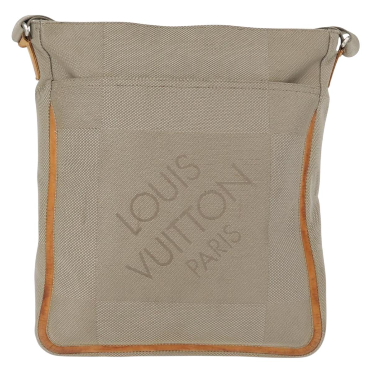 LOUIS VUITTON Damier Geant Compignon Messenger Bag Gray M93046 LV Auth bs31309