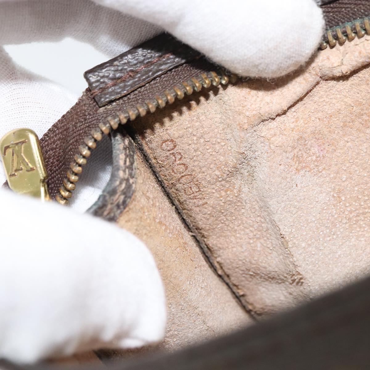 LOUIS VUITTON Monogram Poche Toilette 15 Pouch M47546 LV Auth bs31317