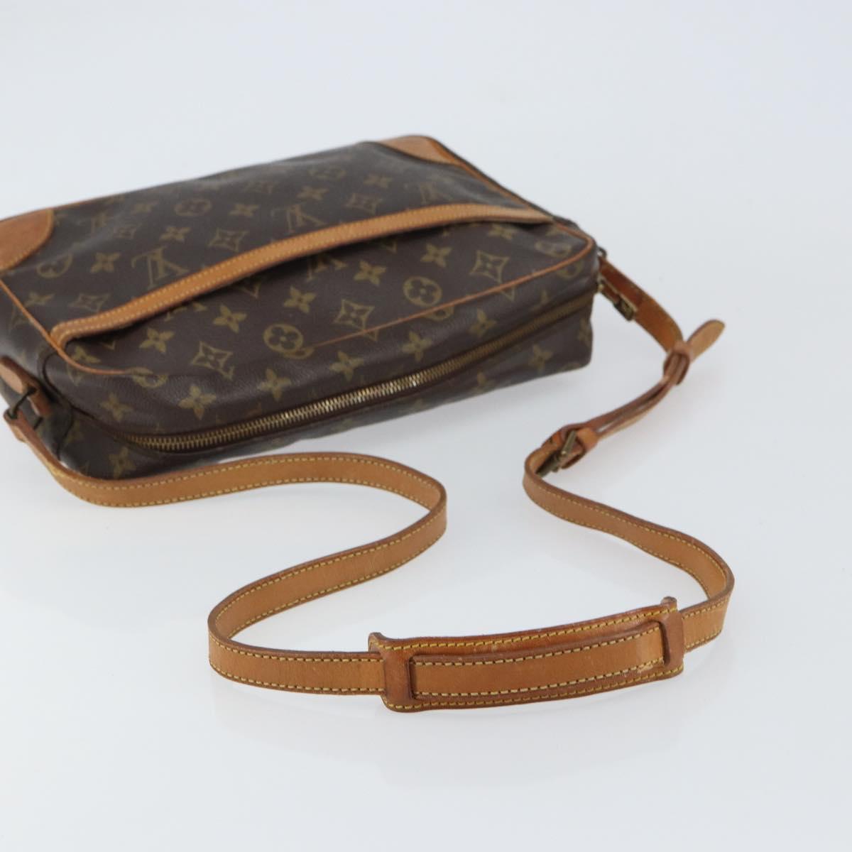 LOUIS VUITTON Monogram Trocadero 30 Shoulder Bag M51272 LV Auth bs31520