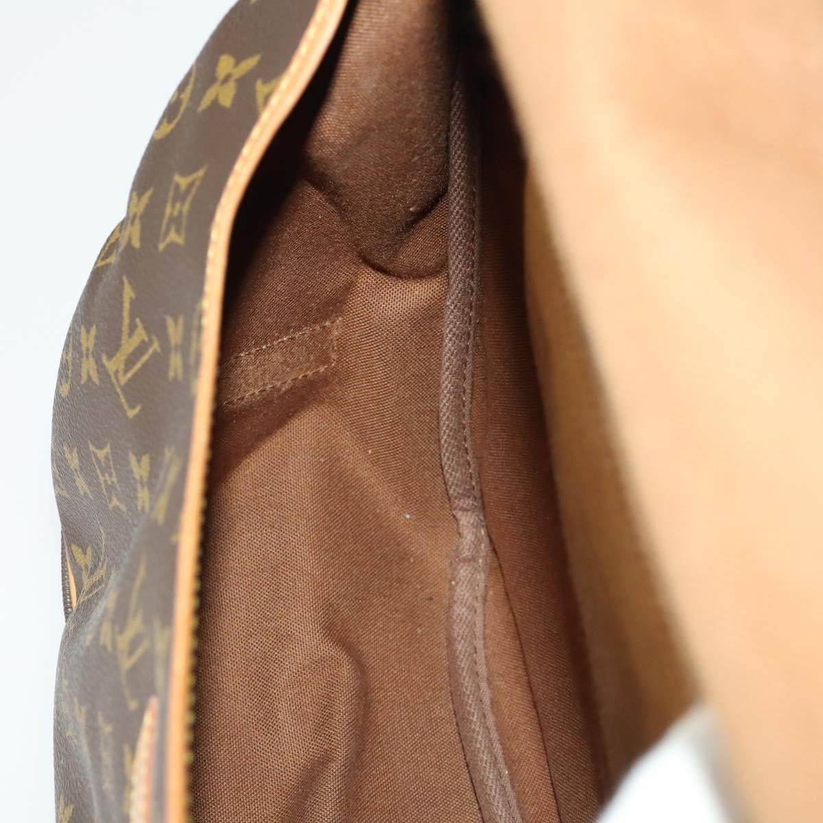 LOUIS VUITTON Monogram Saumur 35 Shoulder Bag M42254 LV Auth bs32301