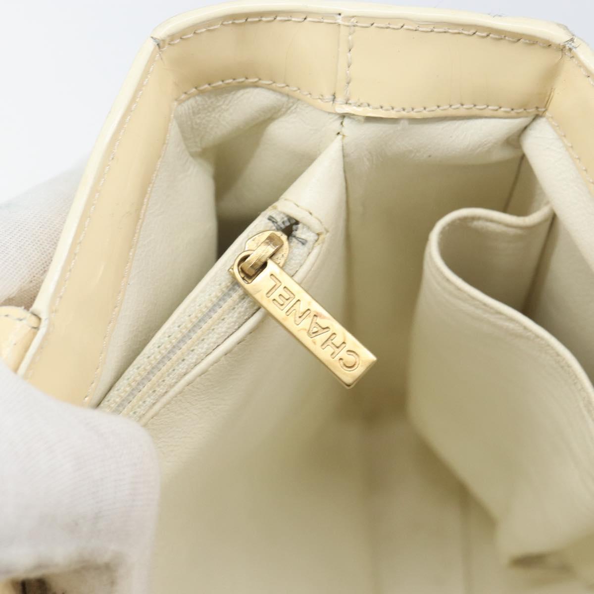 CHANEL Tote Bag Patent leather Beige Gold CC Auth bs32903