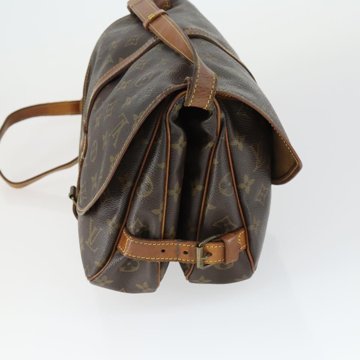 LOUIS VUITTON Monogram Saumur 30 Shoulder Bag M42256 LV Auth bs33030