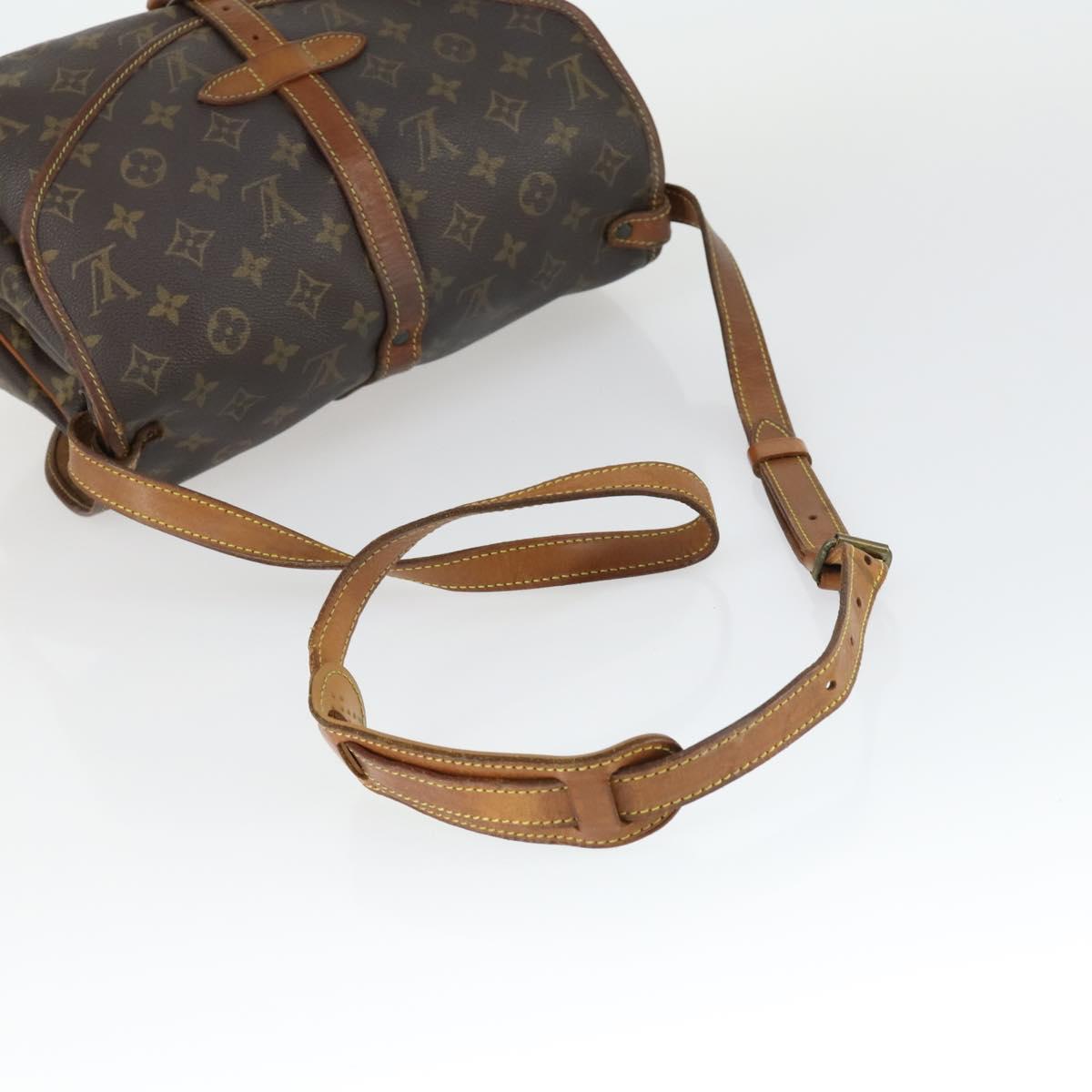 LOUIS VUITTON Monogram Saumur 30 Shoulder Bag M42256 LV Auth bs33030