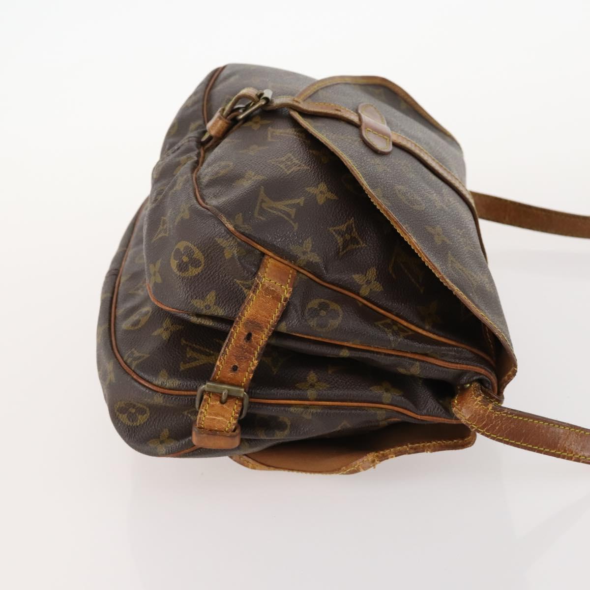LOUIS VUITTON Monogram Saumur 30 Shoulder Bag M42256 LV Auth bs33212