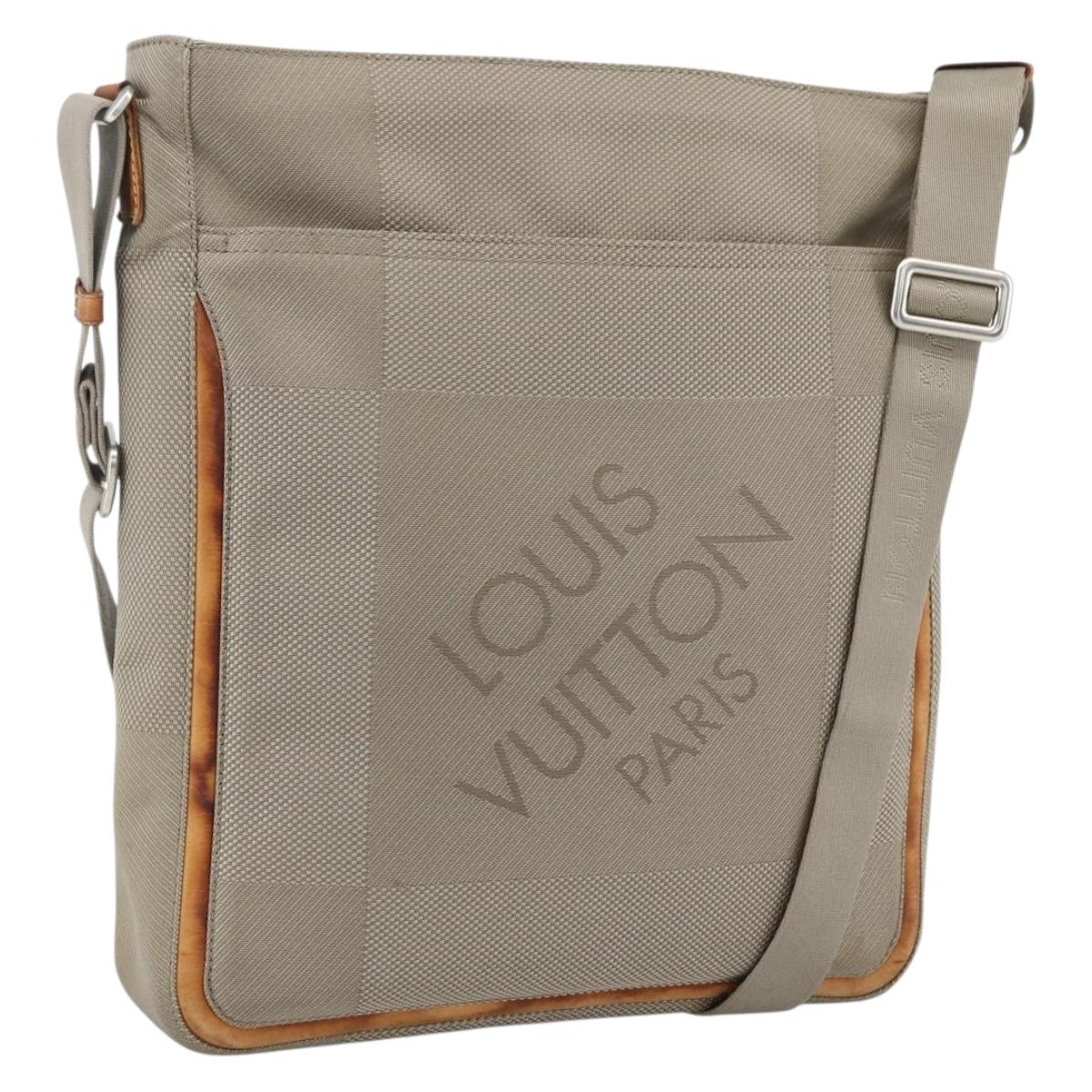 LOUIS VUITTON Damier Geant Compignon Messenger Bag Gray M93046 LV Auth bs33496
