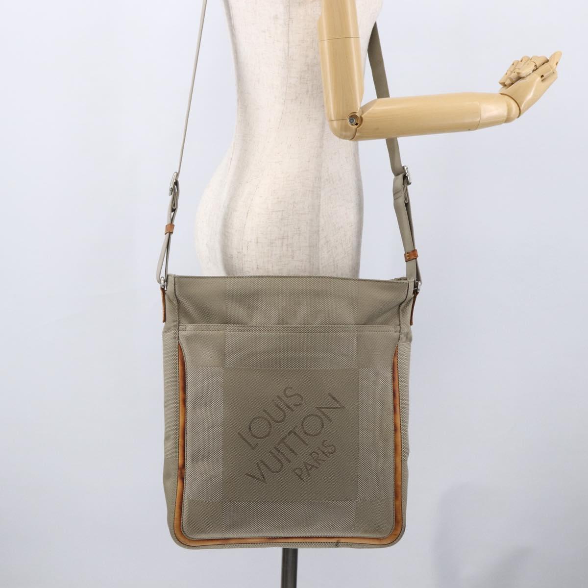 LOUIS VUITTON Damier Geant Compignon Messenger Bag Gray M93046 LV Auth bs33496