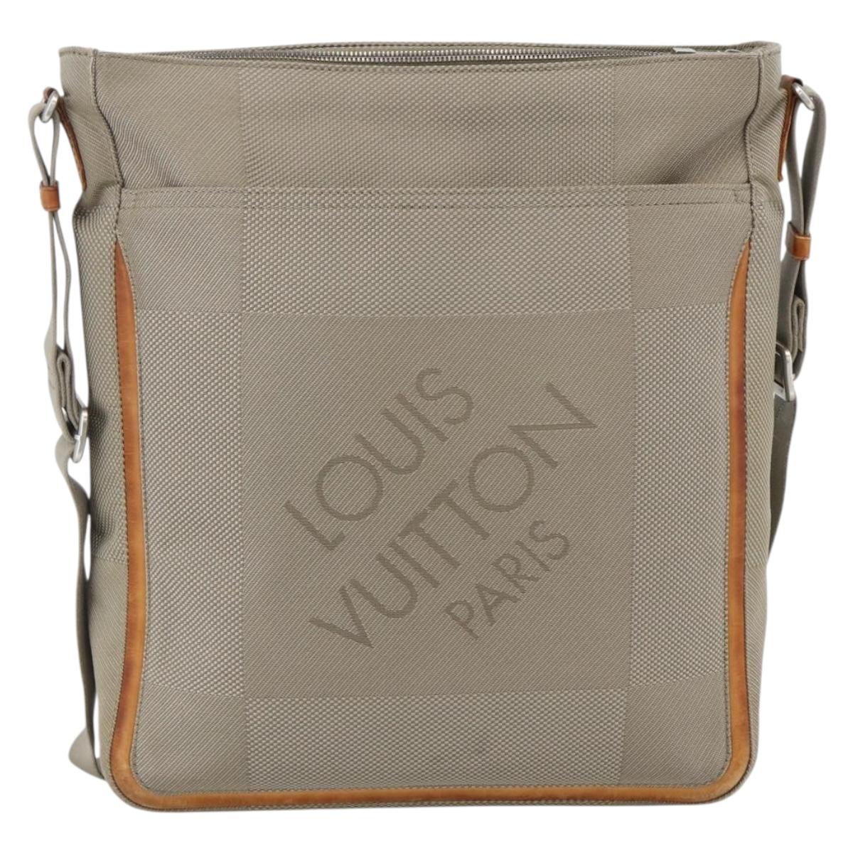 LOUIS VUITTON Damier Geant Compignon Messenger Bag Gray M93046 LV Auth bs33496
