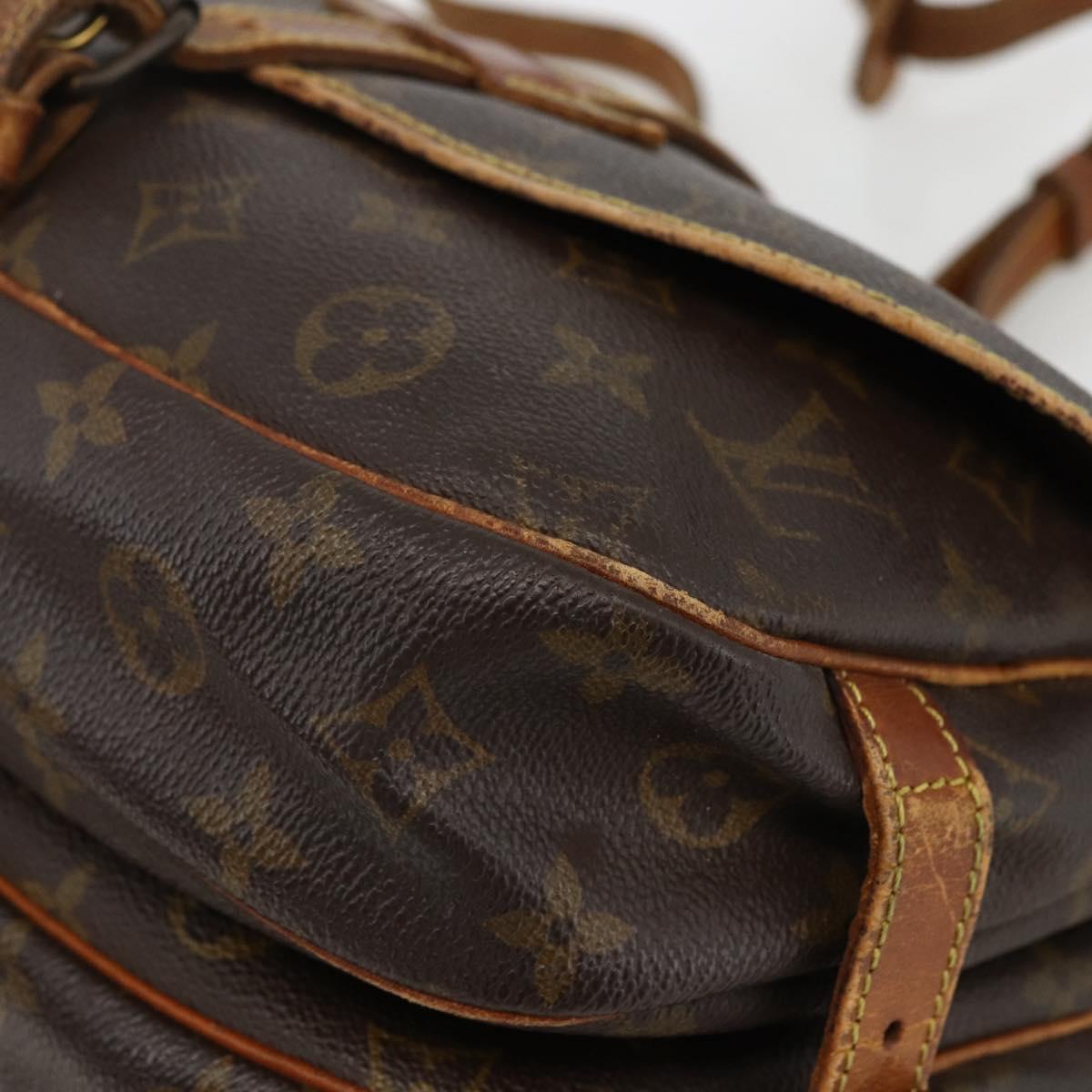 LOUIS VUITTON Monogram Saumur 30 Shoulder Bag M42256 LV Auth bs33502