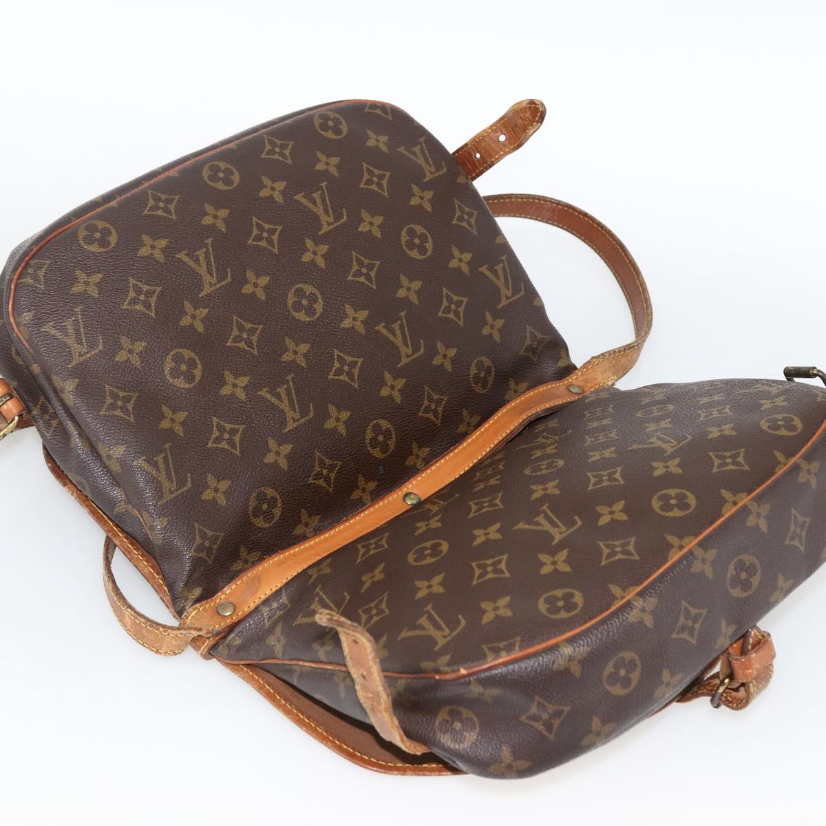 LOUIS VUITTON Monogram Saumur 30 Shoulder Bag M42256 LV Auth bs33502