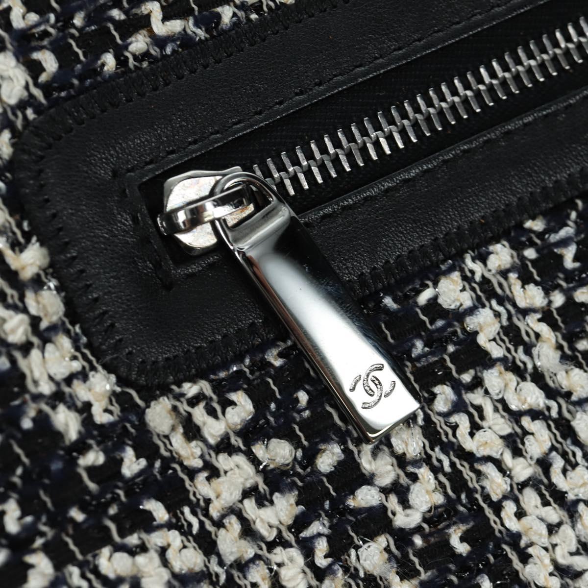 CHANEL Chain Shoulder Bag tweed White Black CC Auth bs33641V