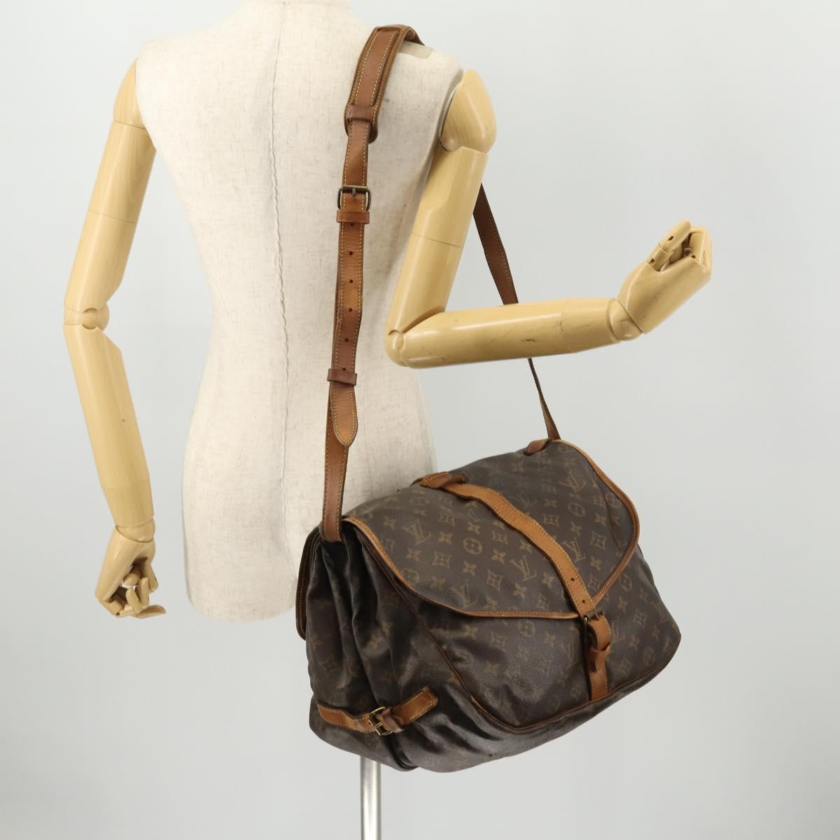 LOUIS VUITTON Monogram Saumur 35 Shoulder Bag M42254 LV Auth bs33791