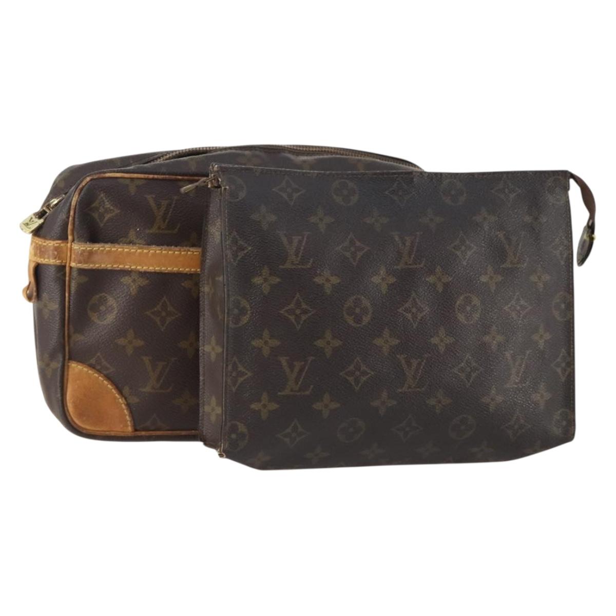 LOUIS VUITTON Monogram Clutch Bag 2 Set LV Auth bs34341