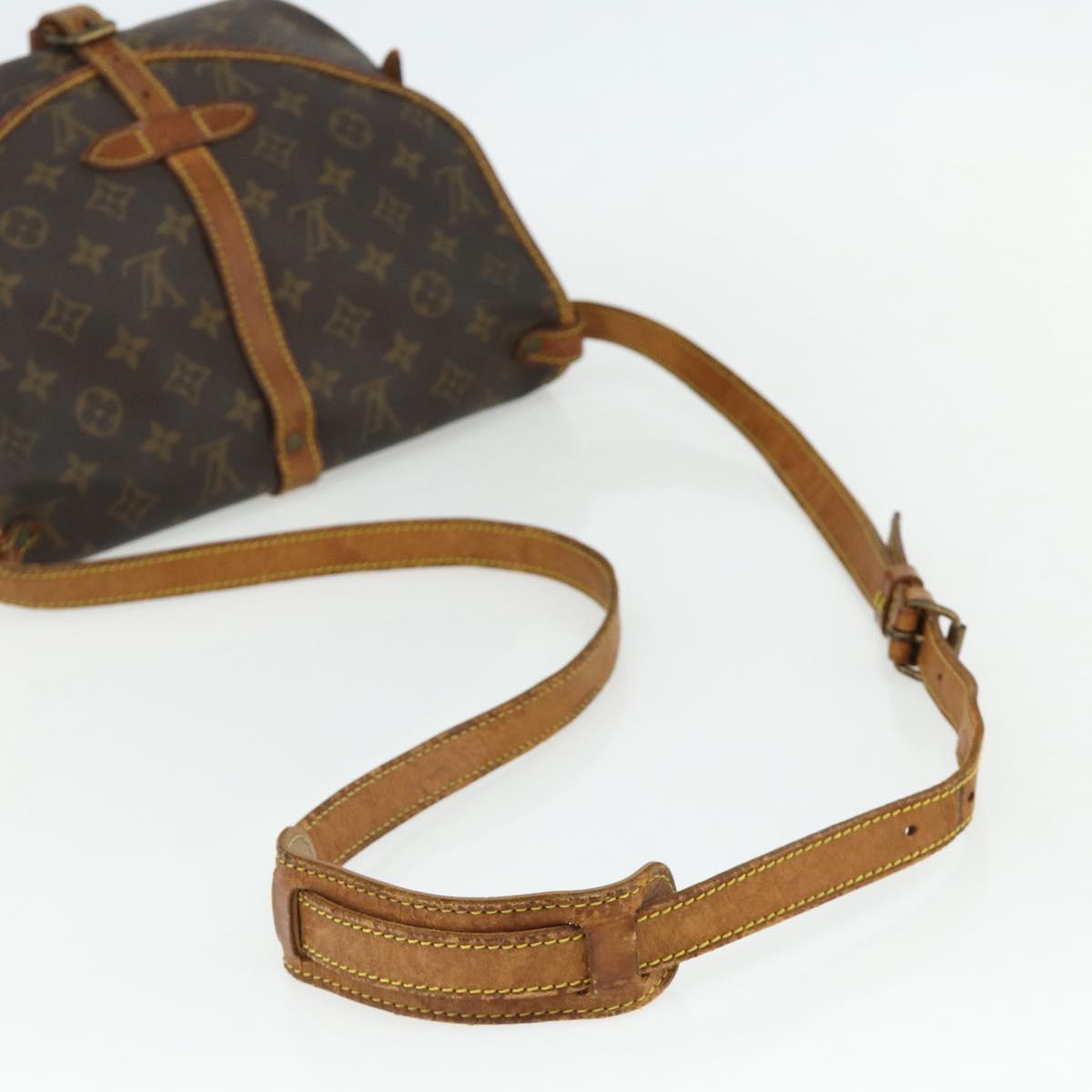 LOUIS VUITTON Monogram Saumur 30 Shoulder Bag M42256 LV Auth bs34502