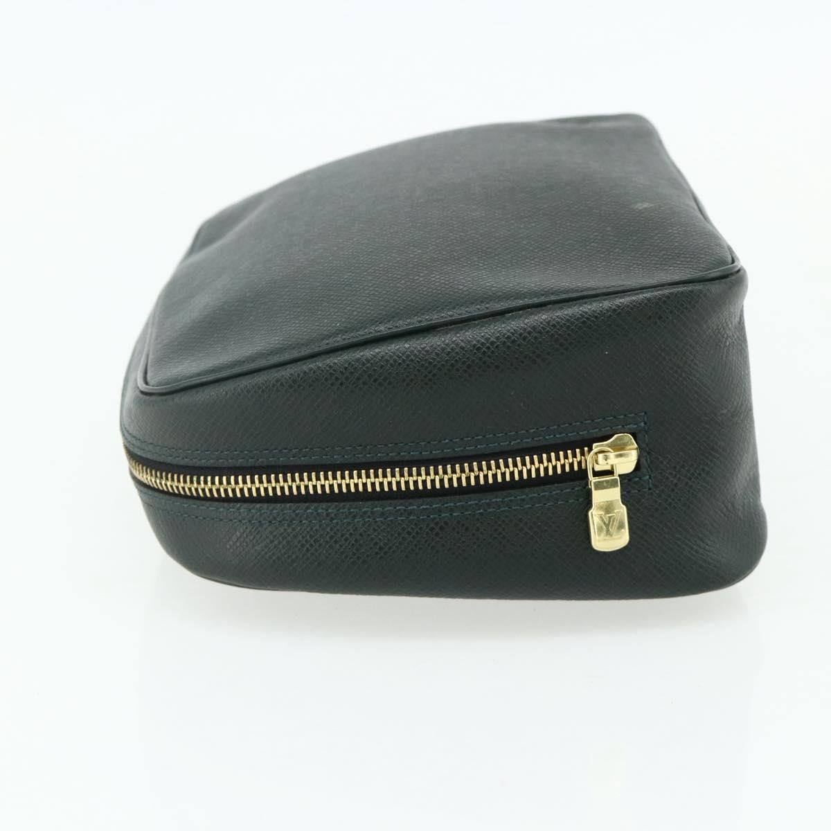 LOUIS VUITTON Taiga Trousse ToiletteGM Clutch Bag Epicea M30214 LV Auth bs34630