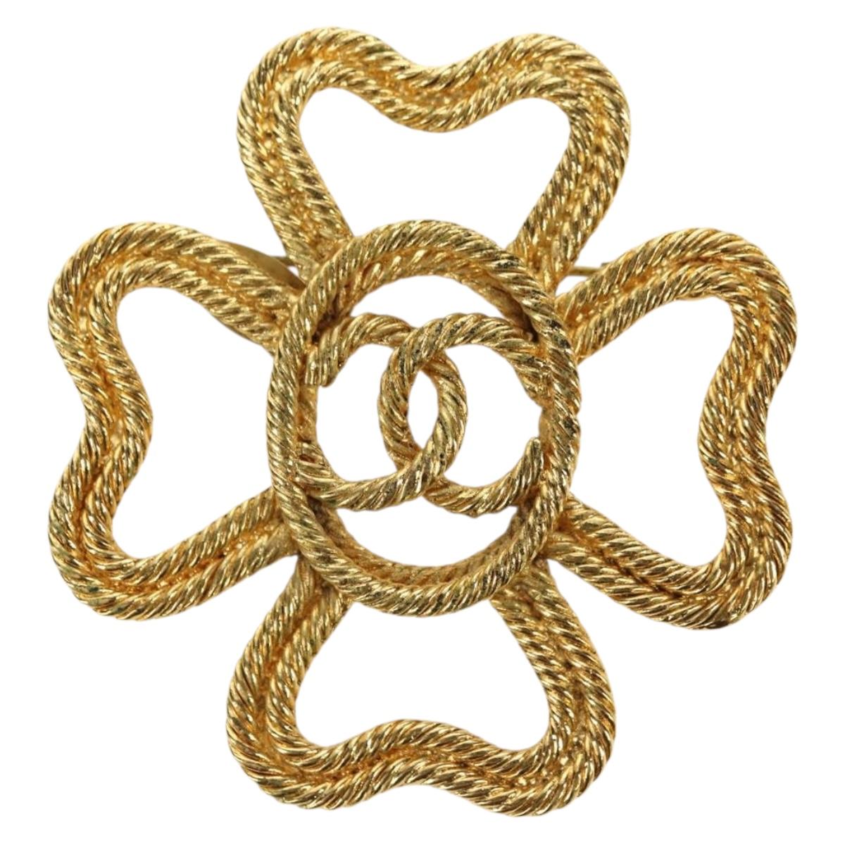 CHANEL Brooch metal Gold Tone CC Auth bs35091M