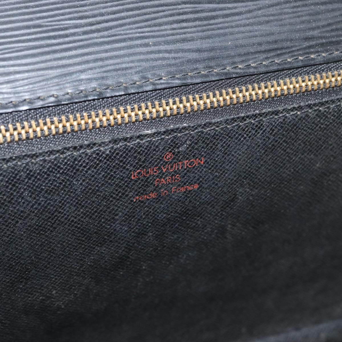 LOUIS VUITTON Epi Serie Dragonne Clutch Bag Black Noir M52612 LV Auth bs35123