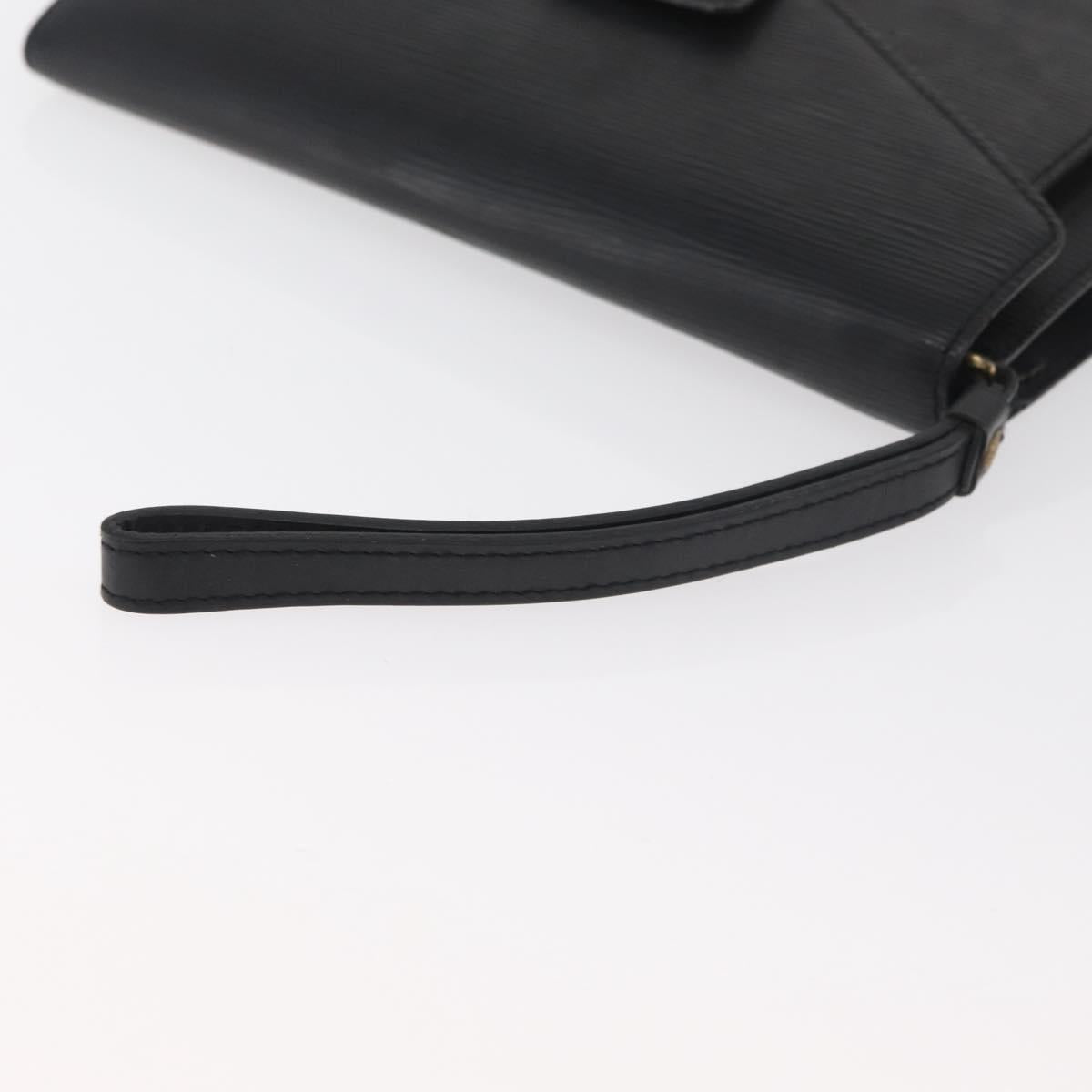LOUIS VUITTON Epi Serie Dragonne Clutch Bag Black Noir M52612 LV Auth bs35123