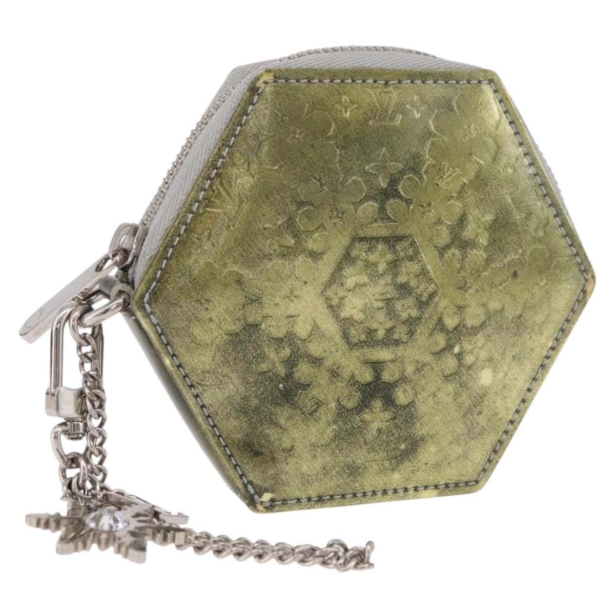 LOUIS VUITTON Vernis Porte Monnaie Flocon Purse Silver M58218 Auth bs35424