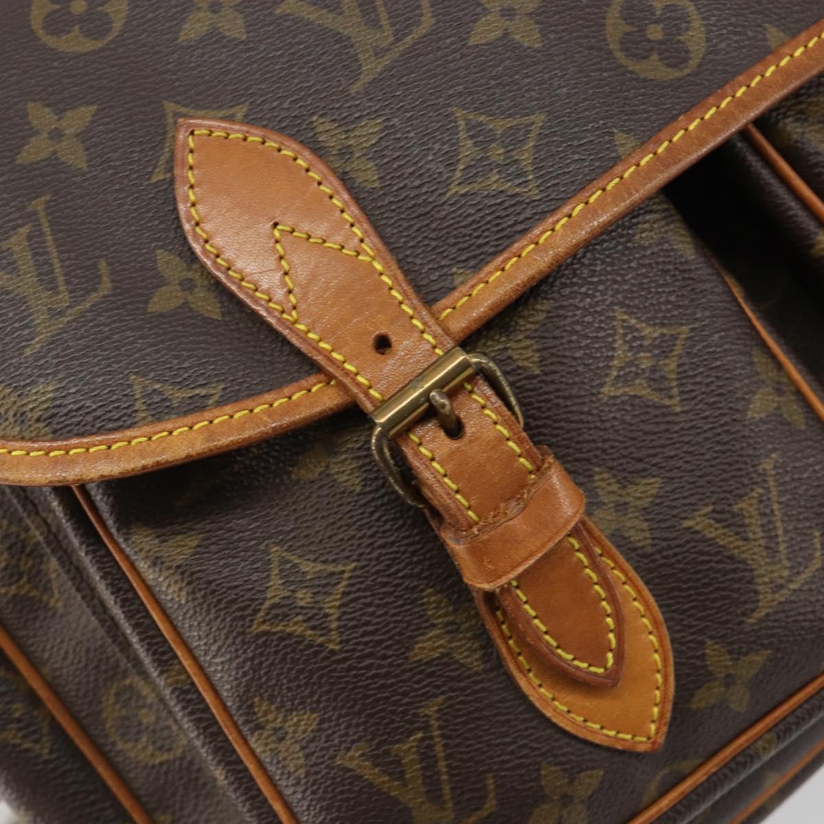 LOUIS VUITTON Monogram Gibeciere MM Shoulder Bag M42247 LV Auth bs35565