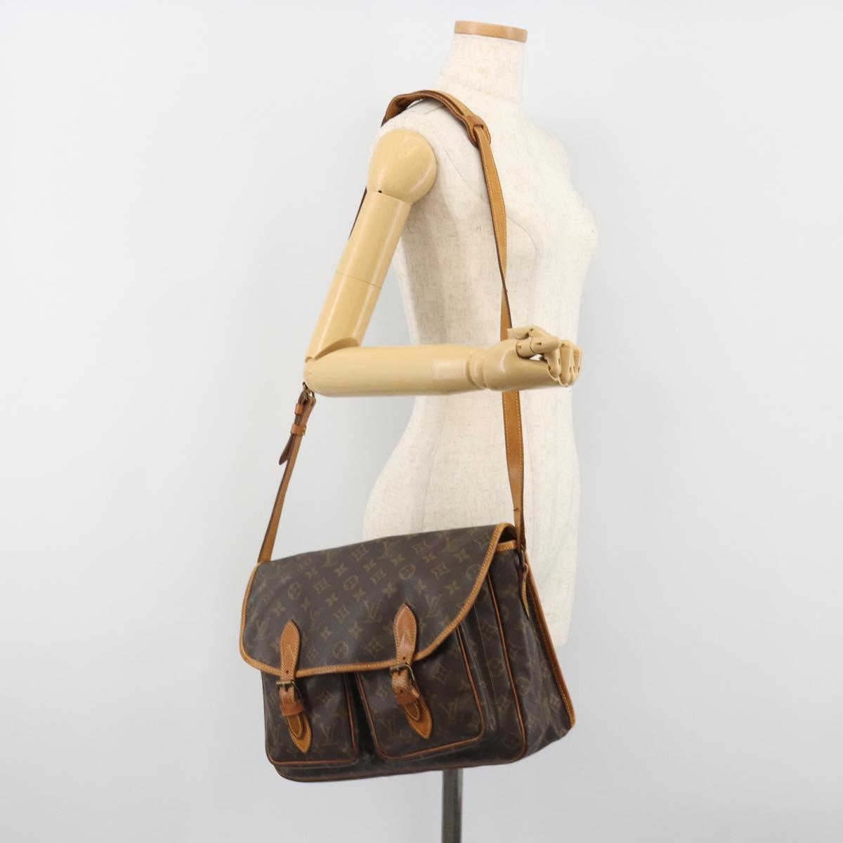 LOUIS VUITTON Monogram Gibeciere MM Shoulder Bag M42247 LV Auth bs35565