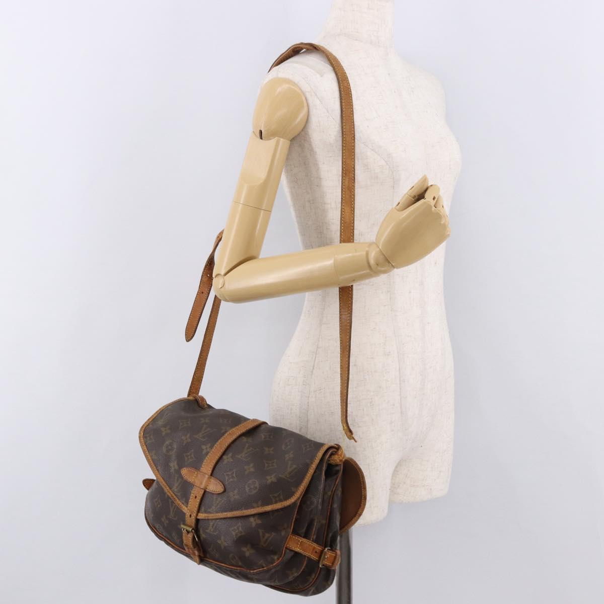 LOUIS VUITTON Monogram Saumur 30 Shoulder Bag M42256 LV Auth bs35731