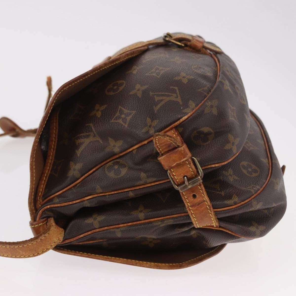 LOUIS VUITTON Monogram Saumur 30 Shoulder Bag M42256 LV Auth bs35731