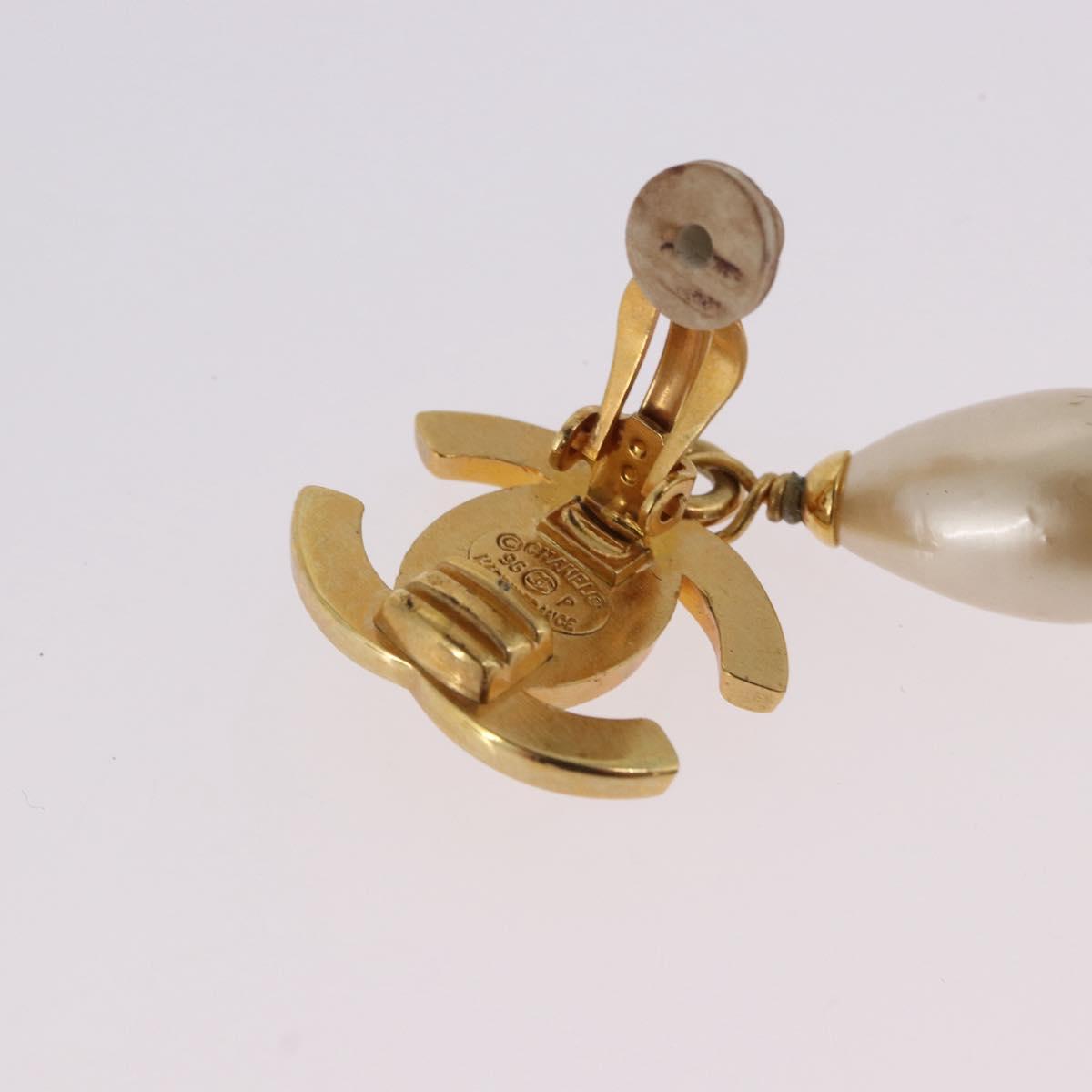 CHANEL Earring Metal Gold Tone CC Auth bs36535V