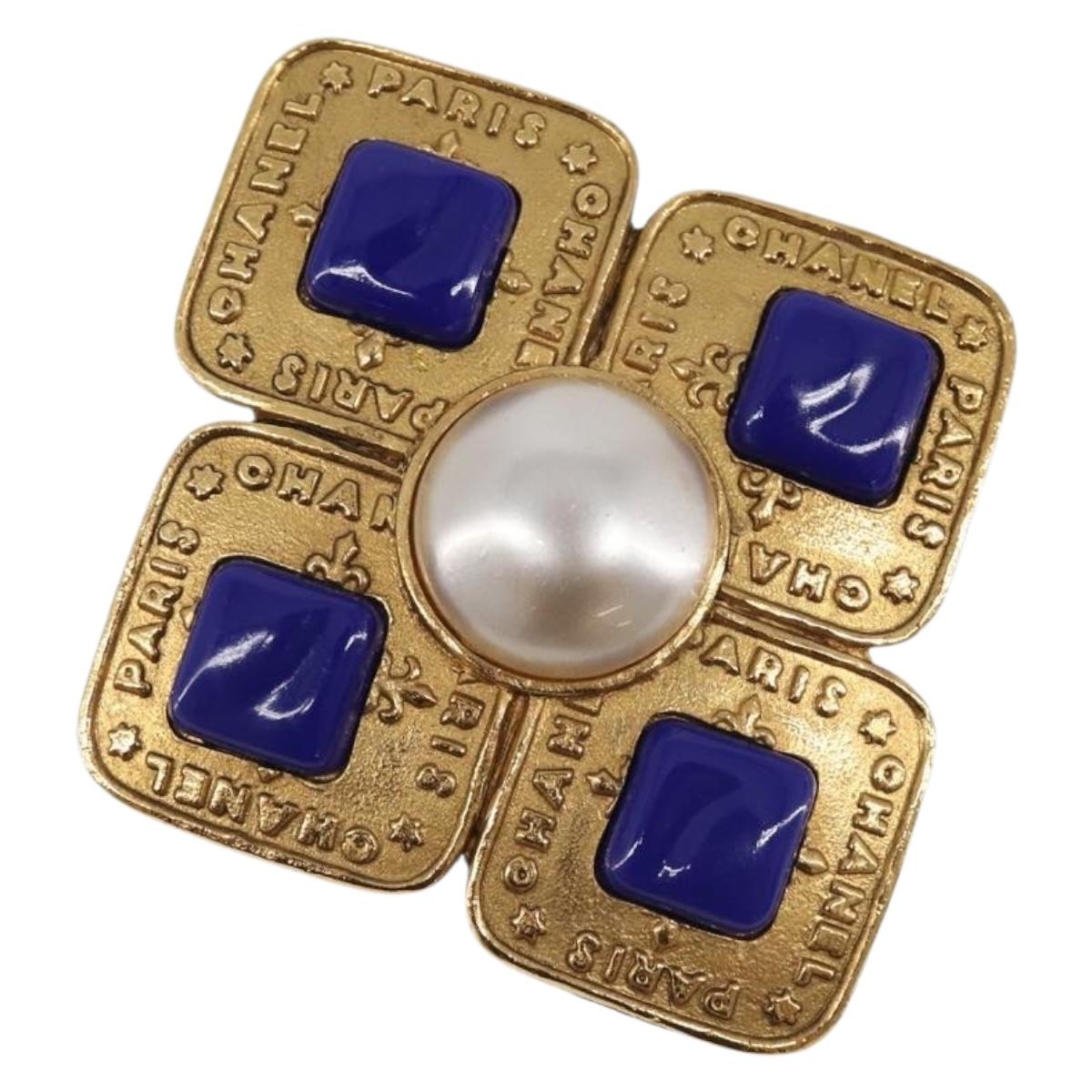 CHANEL Brooch Metal Gold Tone CC Auth bs37051M