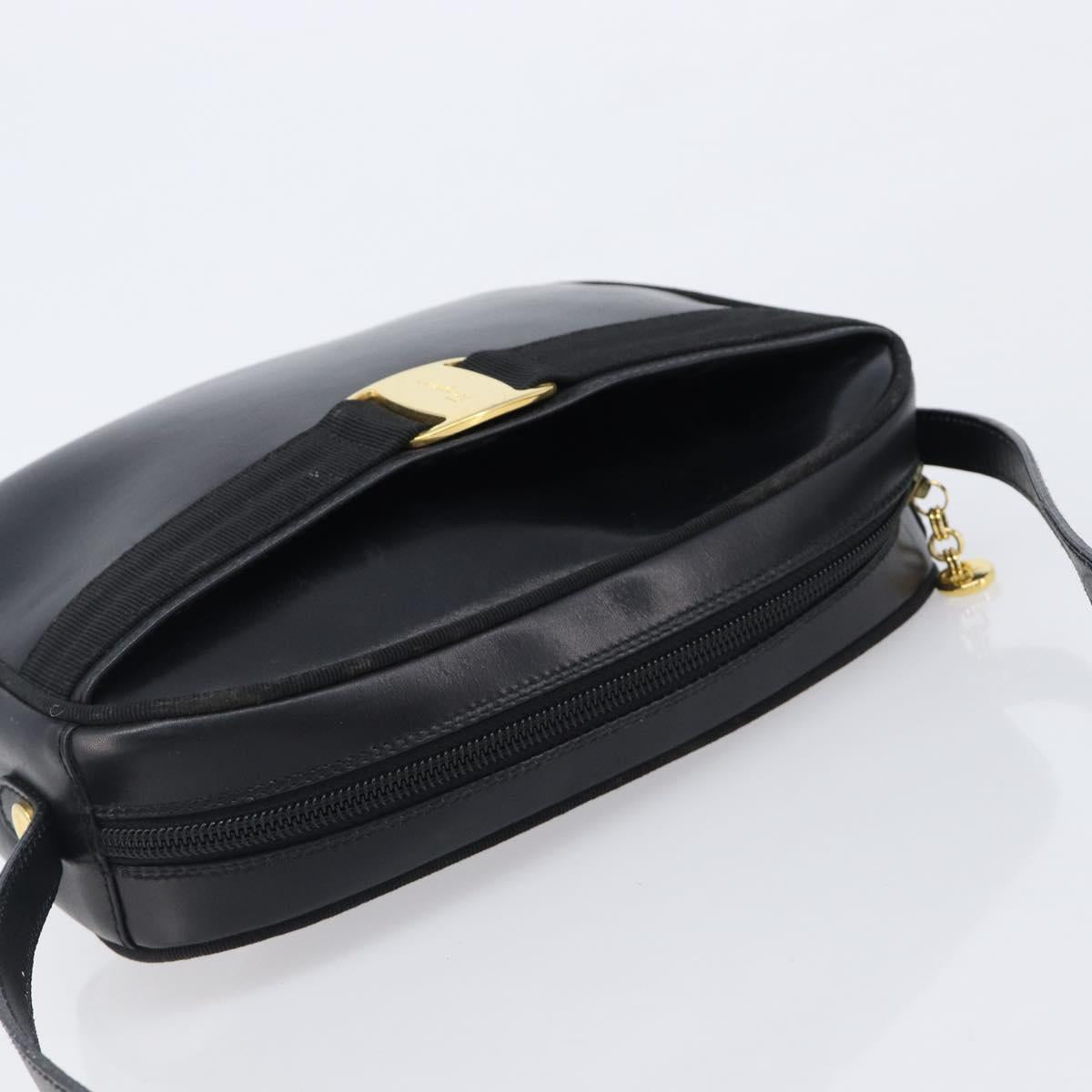 Salvatore Ferragamo Vala Shoulder Bag Leather Black Gold Tone Auth bs37160