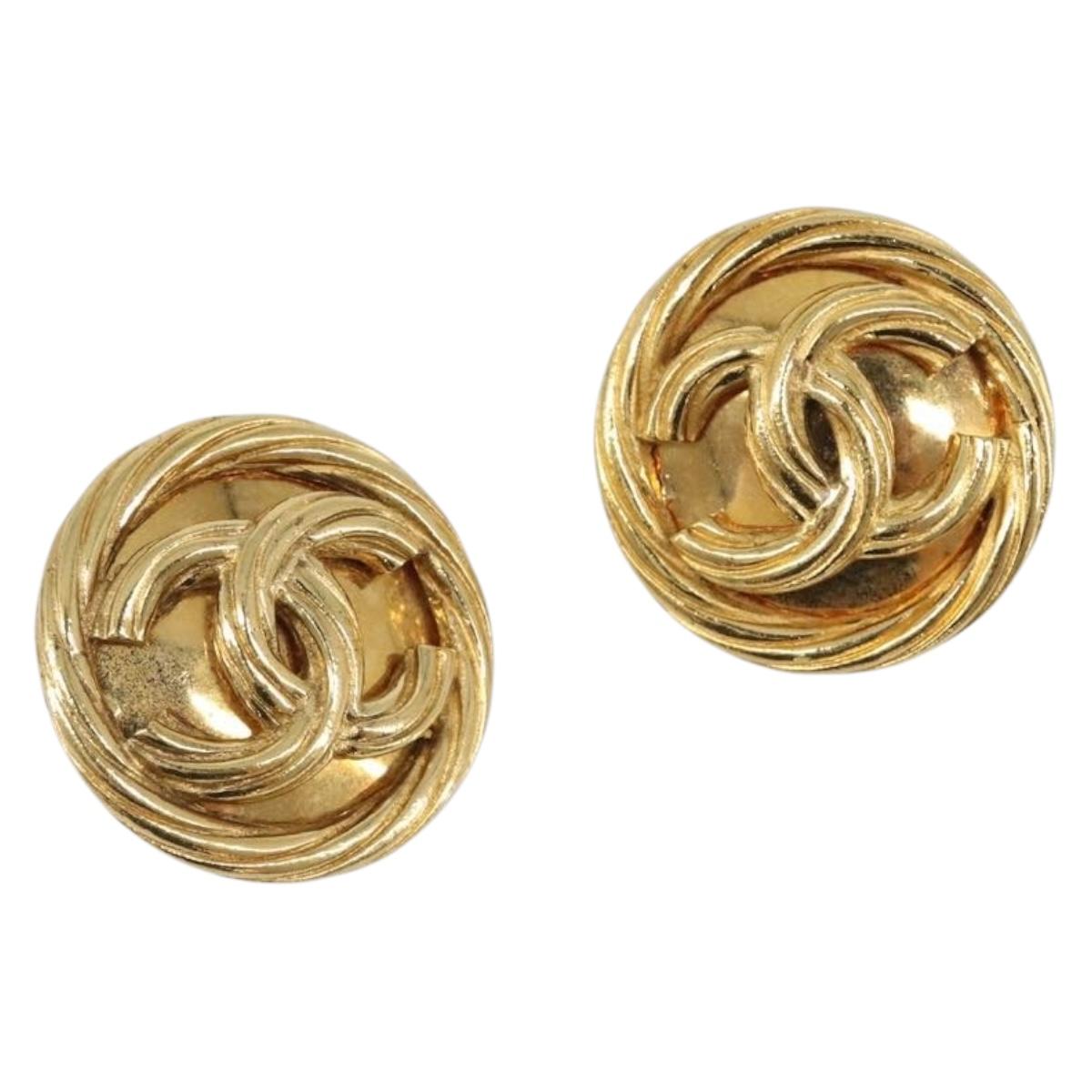CHANEL Earring Metal Gold Tone CC Auth bs37165V