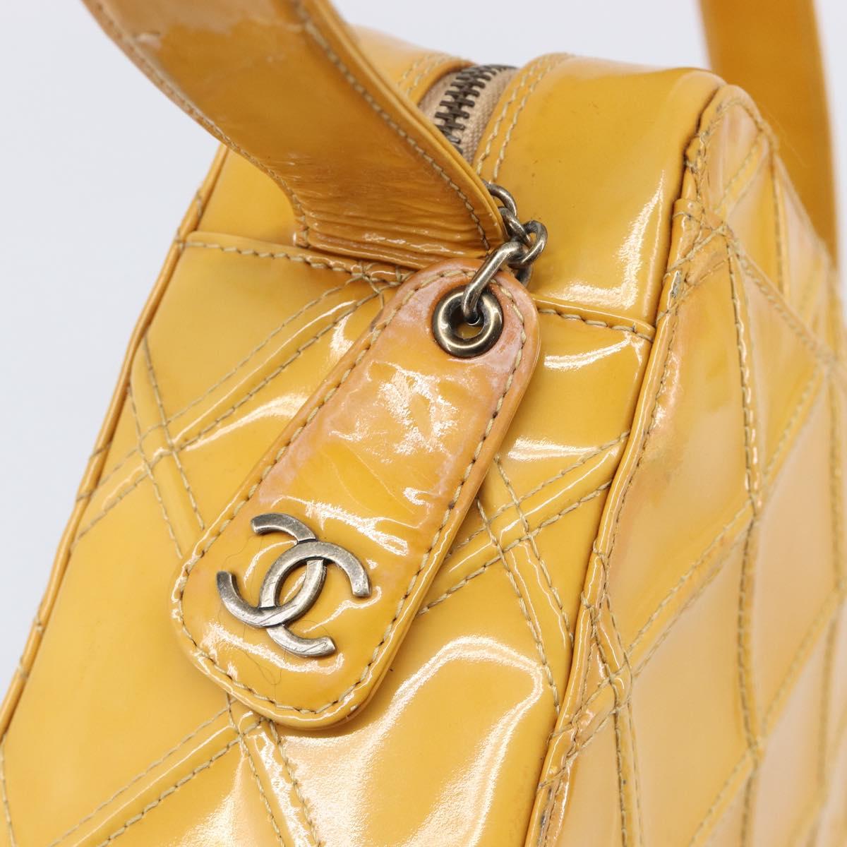 CHANEL Matelasse Shoulder Bag Patent leather Yellow Silver CC Auth bs37322
