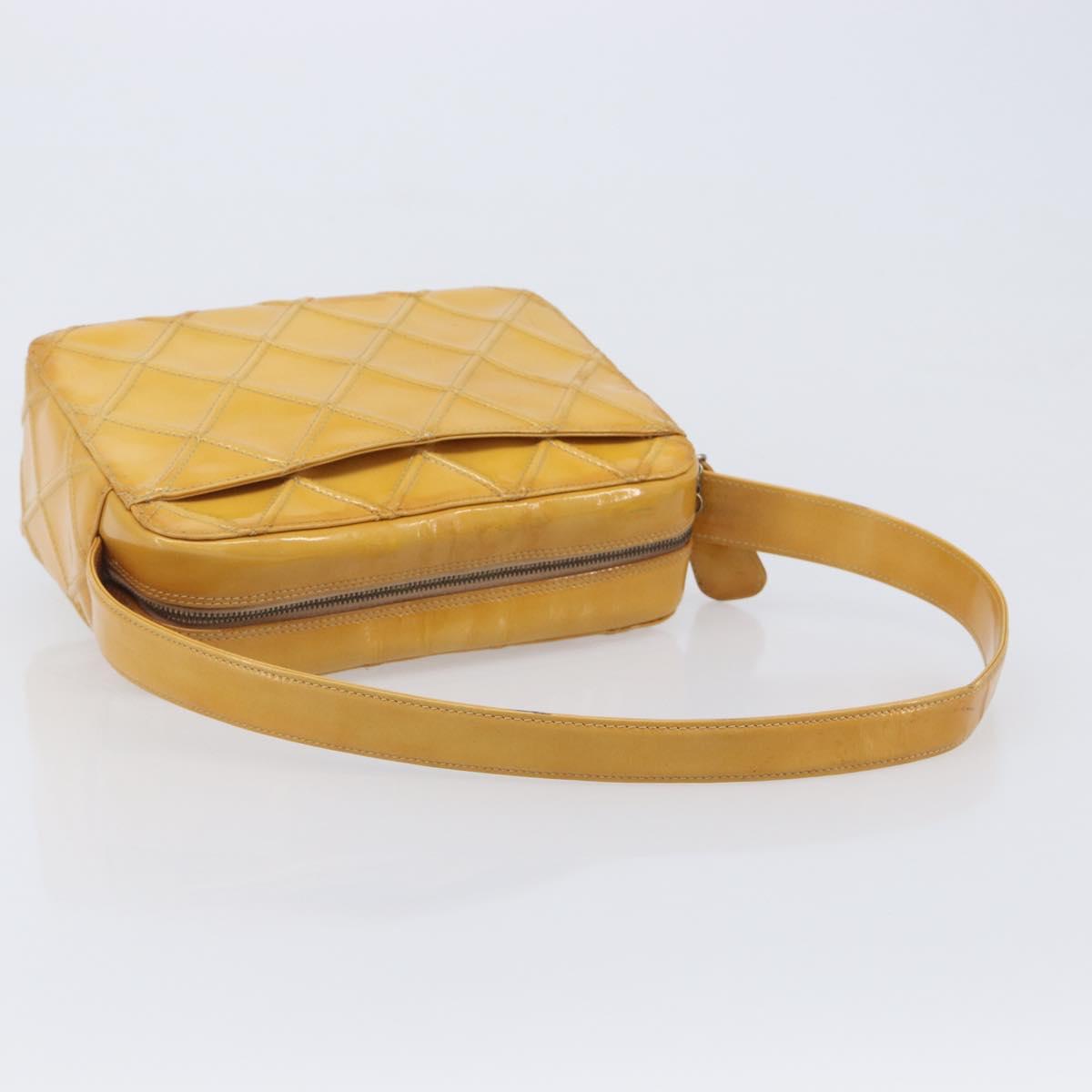 CHANEL Matelasse Shoulder Bag Patent leather Yellow Silver CC Auth bs37322