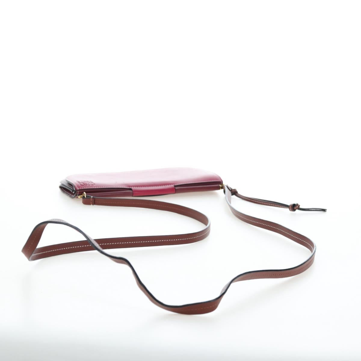 LOEWE Anagram Gate Pochette Shoulder Bag Leather Wine Red Gold Auth bs37417A