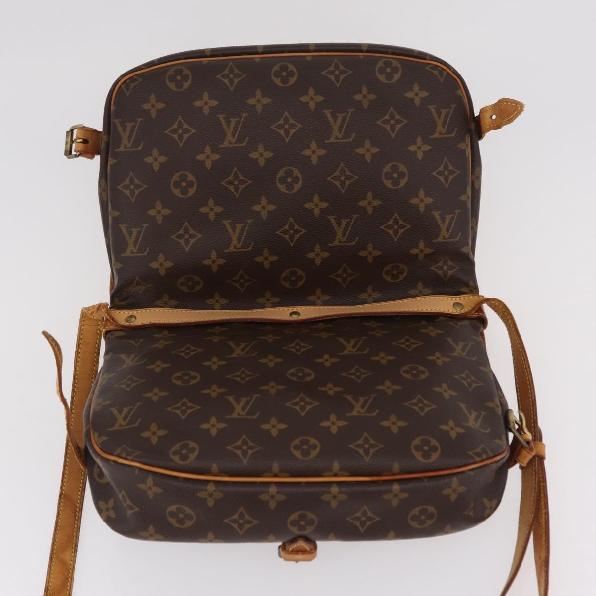 LOUIS VUITTON Monogram Saumur 30 Shoulder Bag M42256 LV Auth bs37425